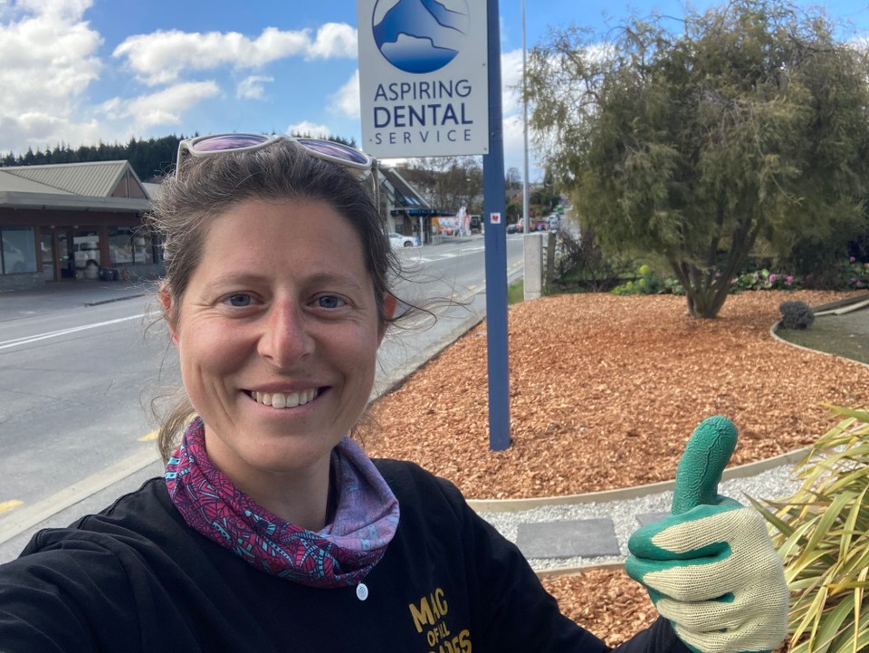 Neuseeland - Wanaka - Nächster Tag: Mulch wird geliefert und ich verteile alles - bin zufrieden 😎