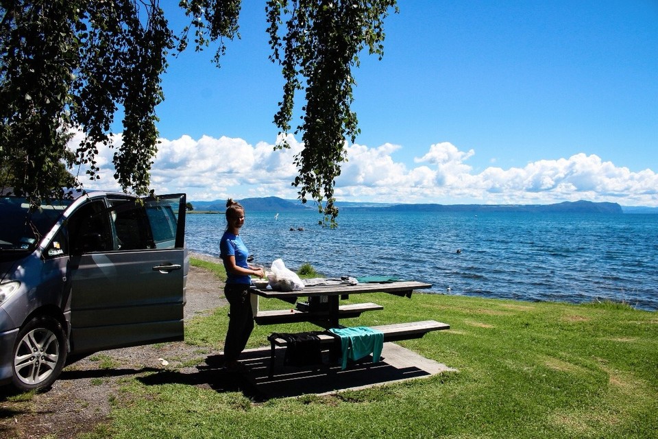 Neuseeland - Taupo - Immer noch der Tag des Treks: es ist 14 Uhr und es gibt endlich Mittag 