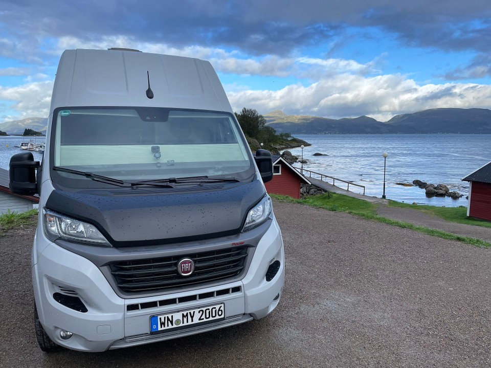 Norwegen - Andenes - Guten Morgen direkt am Fjord zur Besichtigung 