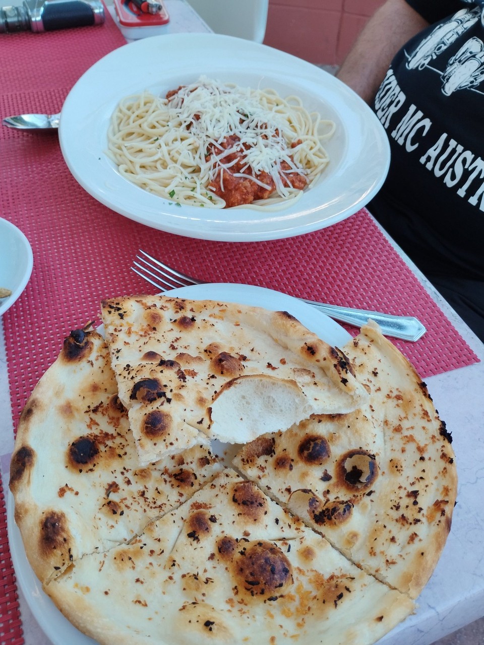 Spanien - Malgrat de Mar - Unser Abendessen: Spaghetti mit Bolognese, Knoblauchbrot......