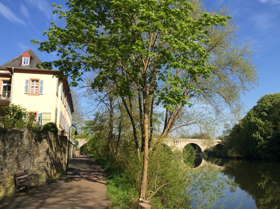 Deutschland - Limburg an der Lahn - Blick auf die alte Lahnbrücke.