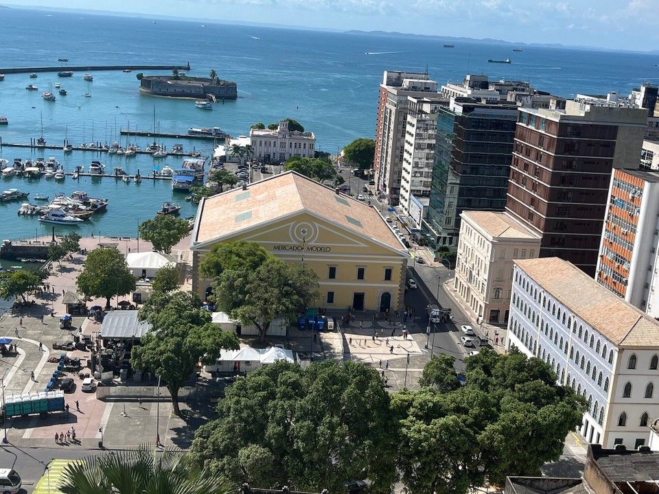 Brasilien - Salvador - Blick auf den Mercado unten am Elevator