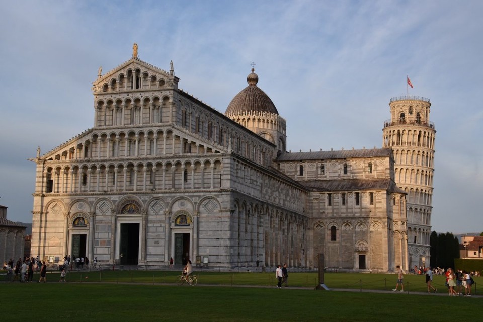 Italien - Pisa - Wie Ihr alle sehen könnt, steht der Turm noch, dank unserer handwerklichen Fähigkeiten könnt Ihr es auch noch live anschauen, wenn Ihr mal hierher fahrt.
Nach solch einen langen Arbeitstag sagen wir gute Nacht, bis morgen.