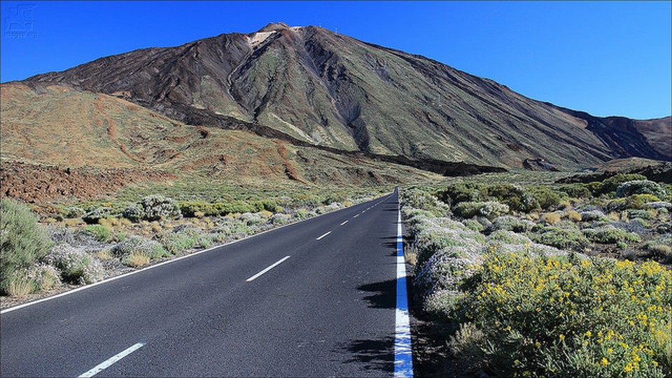 Spain - Tenerife - View of the peak of Mt.Teide. Credit: imagea.org https://www.flickr.com/photos/imagea/