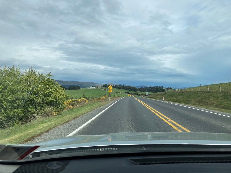 Neuseeland - Invercargill - Am Morgen noch mit blauem Himmel und Sonnenschein erwacht, ziehen doch schnell dunkle Wolken auf 🙈