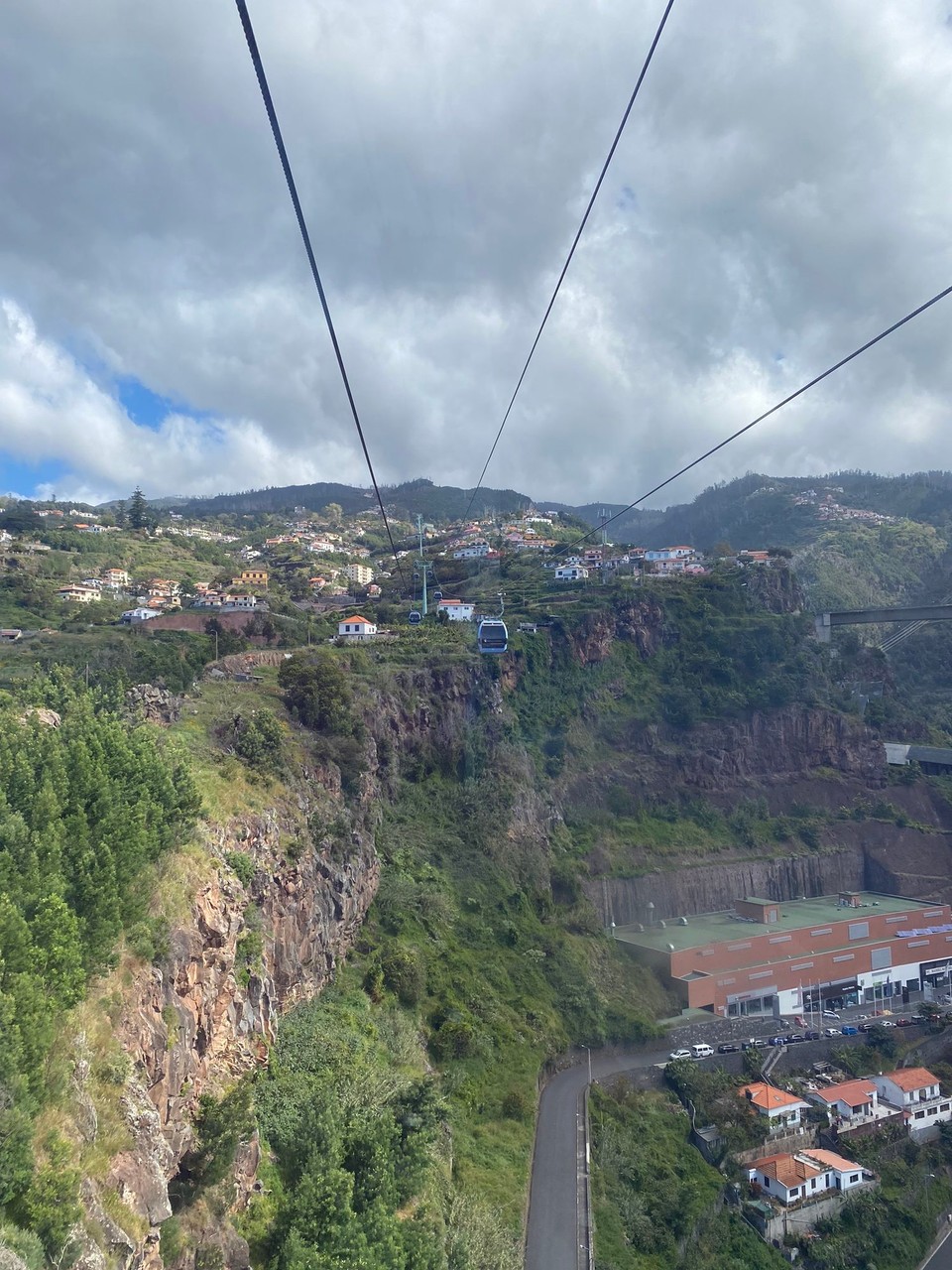 Portugal - Santa Cruz - Mit der Seilbahn nach oben