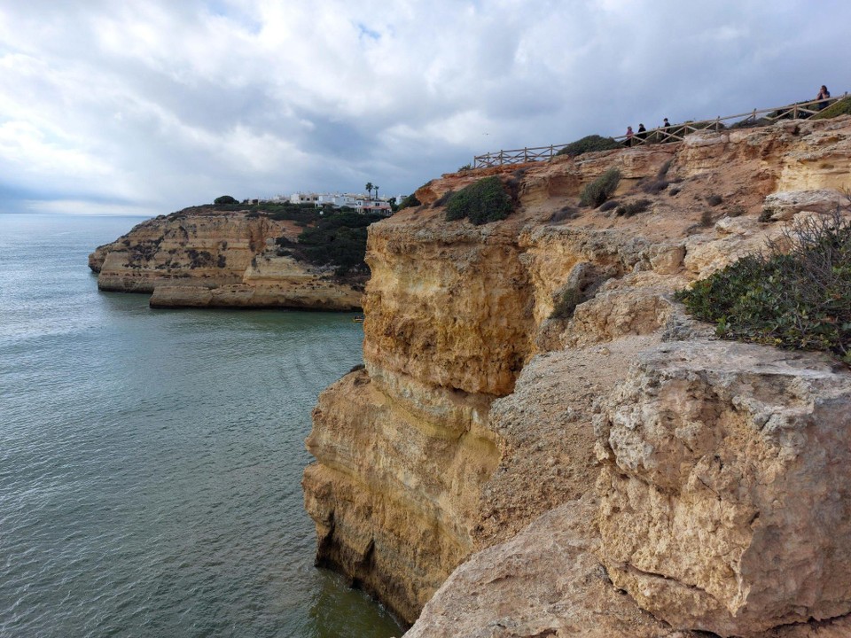 Portugal - Armação de Pêra - Steilküste ohne Badebucht