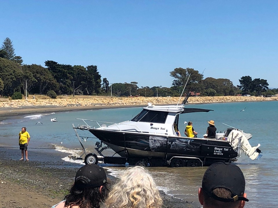 Neuseeland - Clifton - Boote ein- und auswassern in Clifton direkt mit Anhänger 