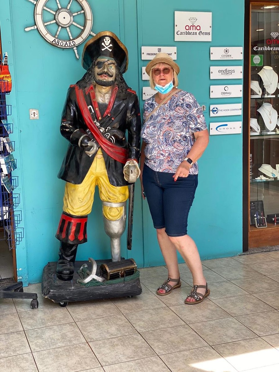 Antigua und Barbuda - Antigua and Barbuda - Auch hier gibt es noch Piraten