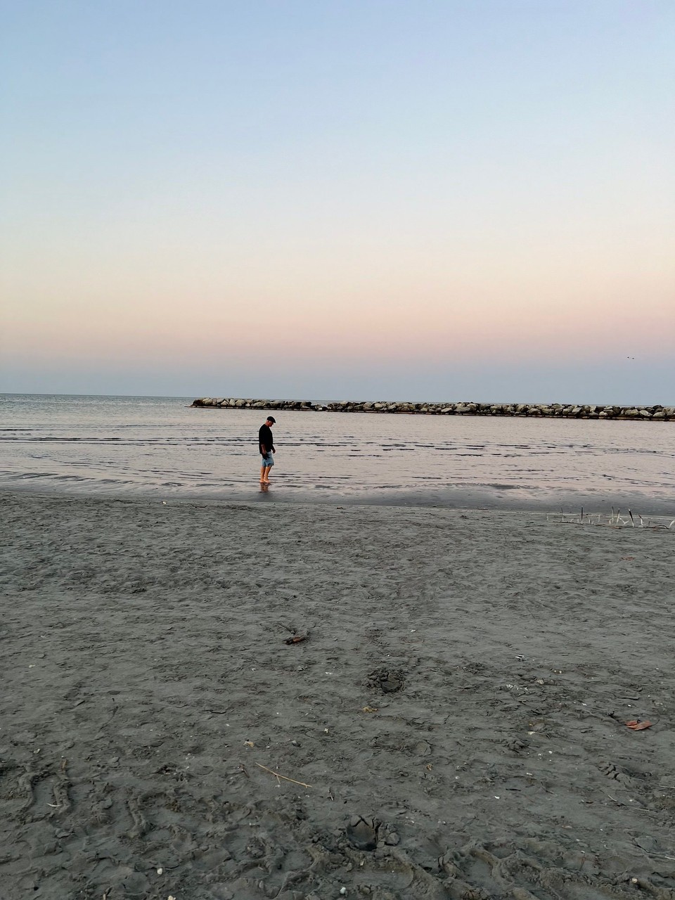 Italien - Bellaria-Igea Marina - Gemütlicher Abendspaziergang am Strand