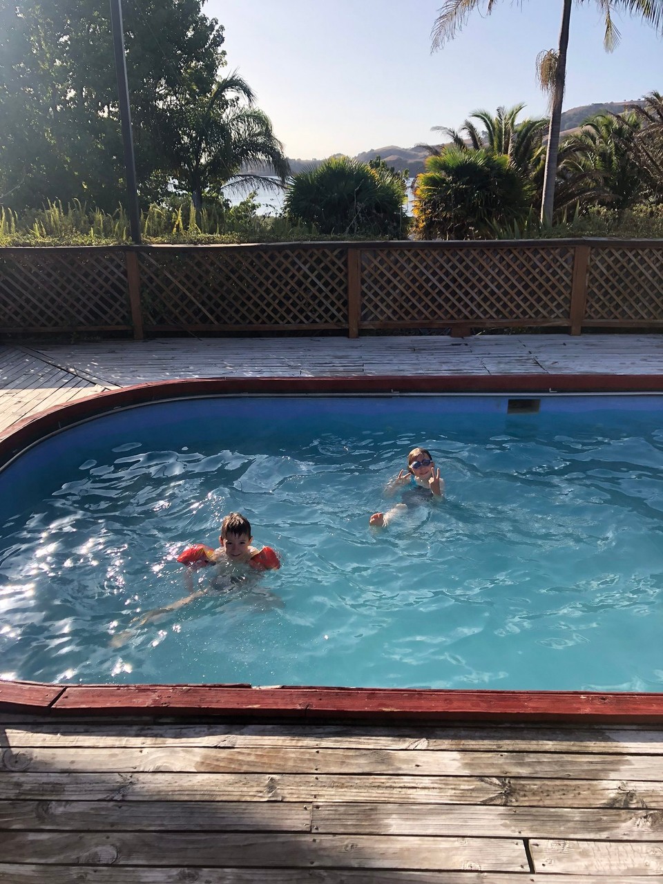 Neuseeland - Te Kouma - Zur Abkühlung gehen wir noch schnell in den Pool.