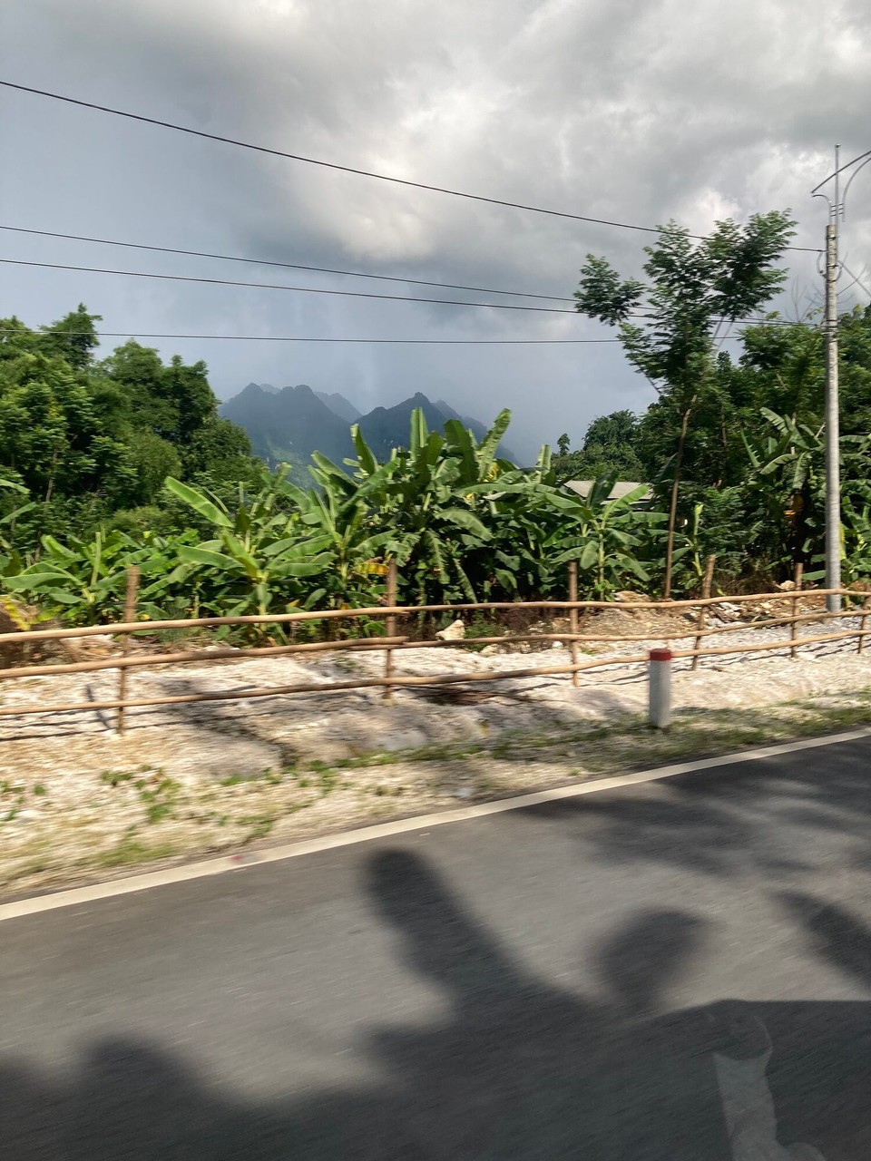 Vietnam - Sa Pa - Kurz vor dem Ziel alles grau in grau und Regen