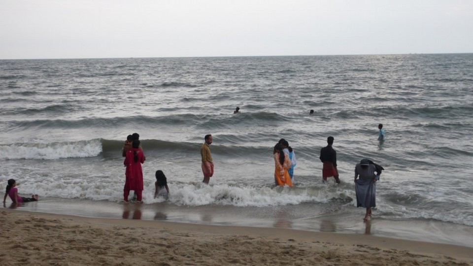 Indien - Vypin Island - Die Inder beim Baden