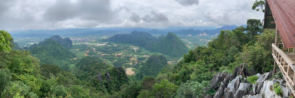 Laos - Vangvieng - Gipfelblick vom Big Pha Ngeun Higher Viewpoint (778m)