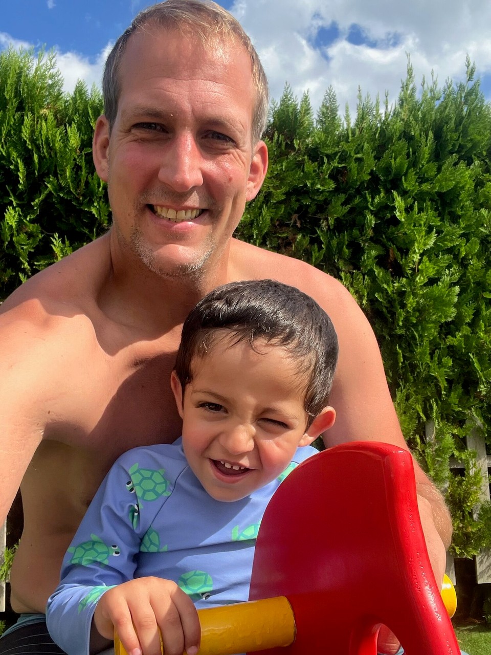 Spanien - Muro - Der Pool war für Elias immer noch nicht so interessant. Dafür wurde aber der Spielplatz entdeckt und