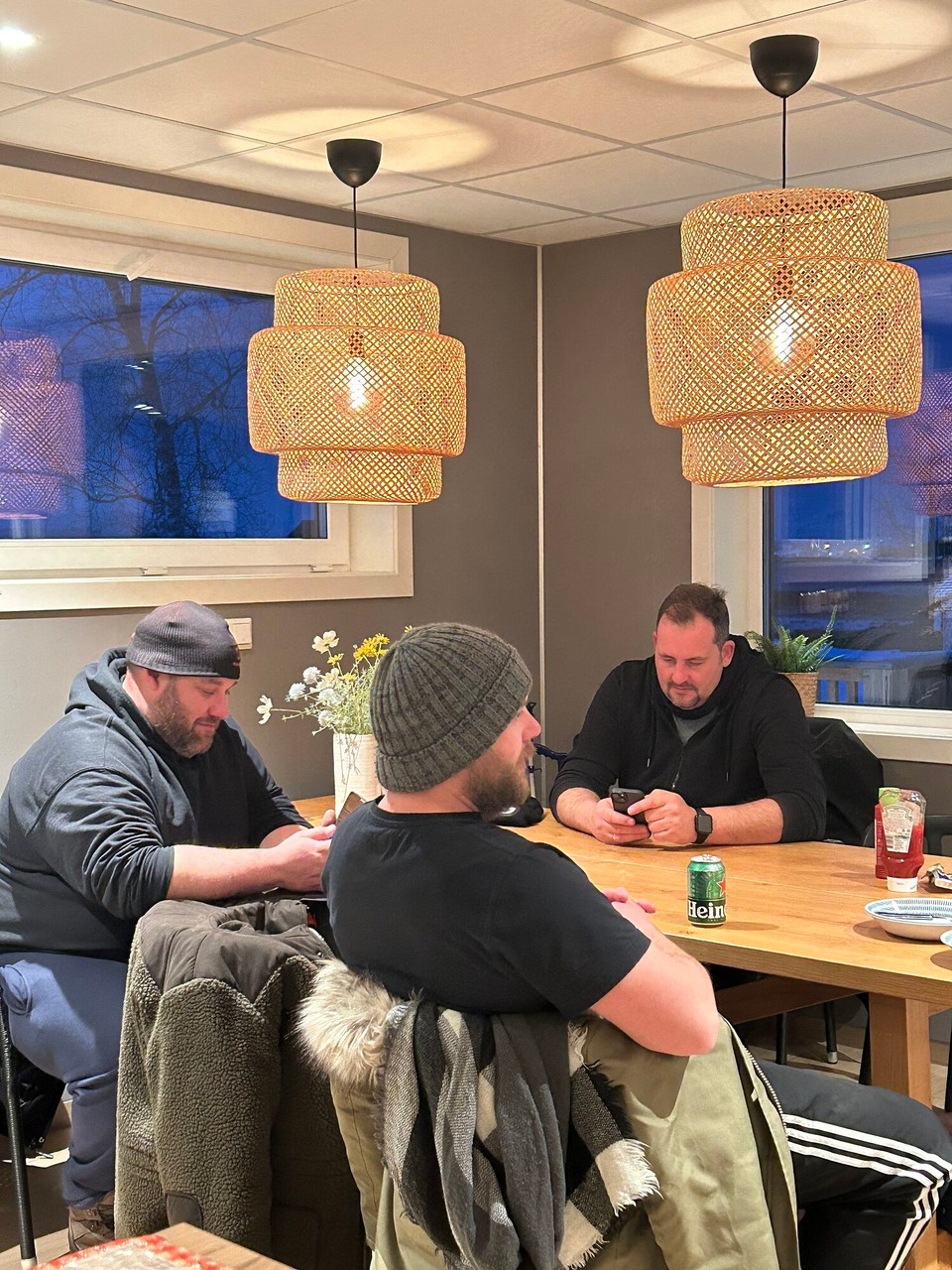 Norwegen - Ballangen - Oh nein, in Norwegen gibt es am Feiertag kein Bier😡
Was machen wir jetzt? 🧐