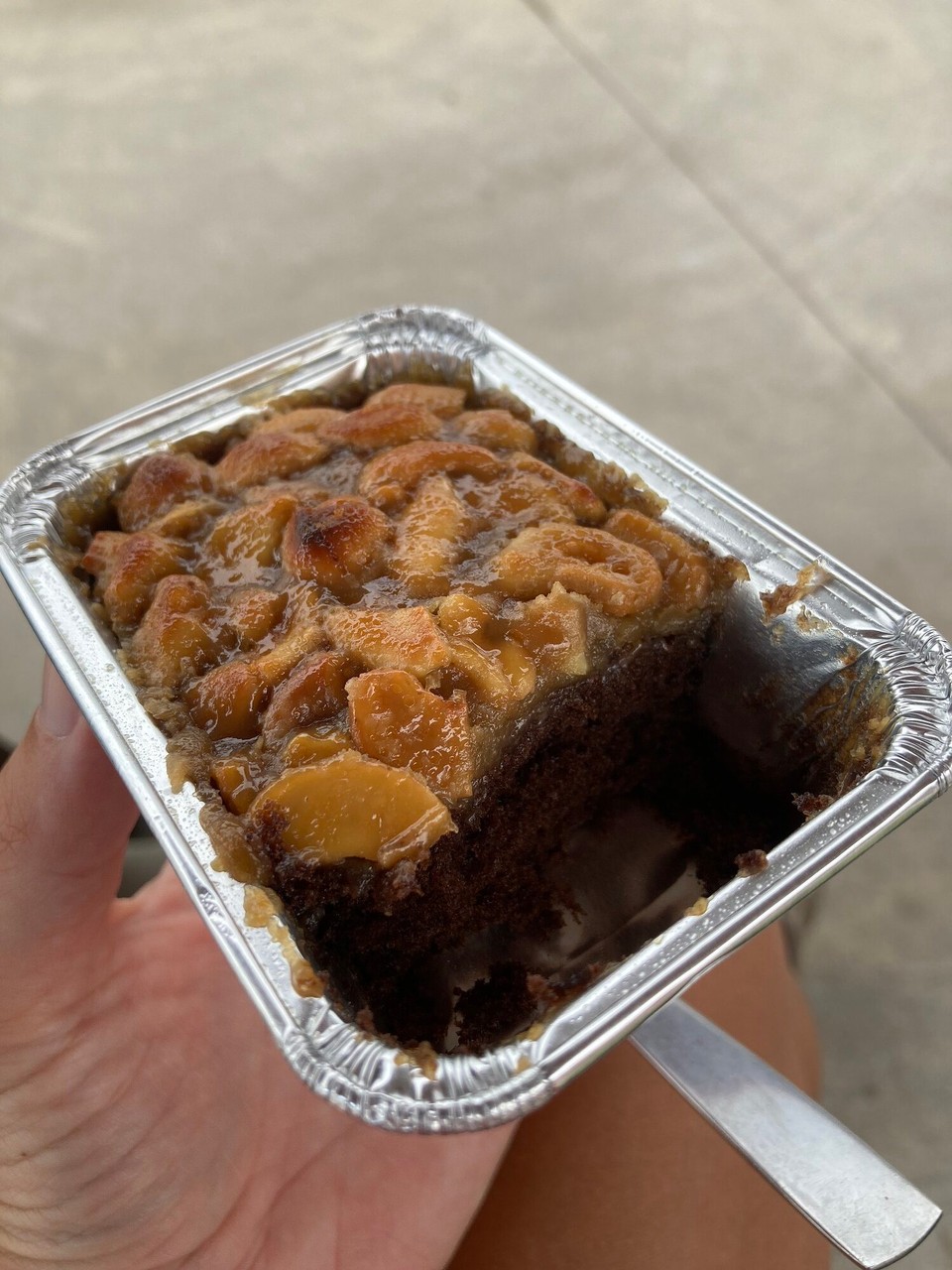 Thailand - Phetchaburi - Kuchen zum Frühstück (gestern noch auf dem Nightmarket erstanden) - was kann es besseres geben?! 🤪