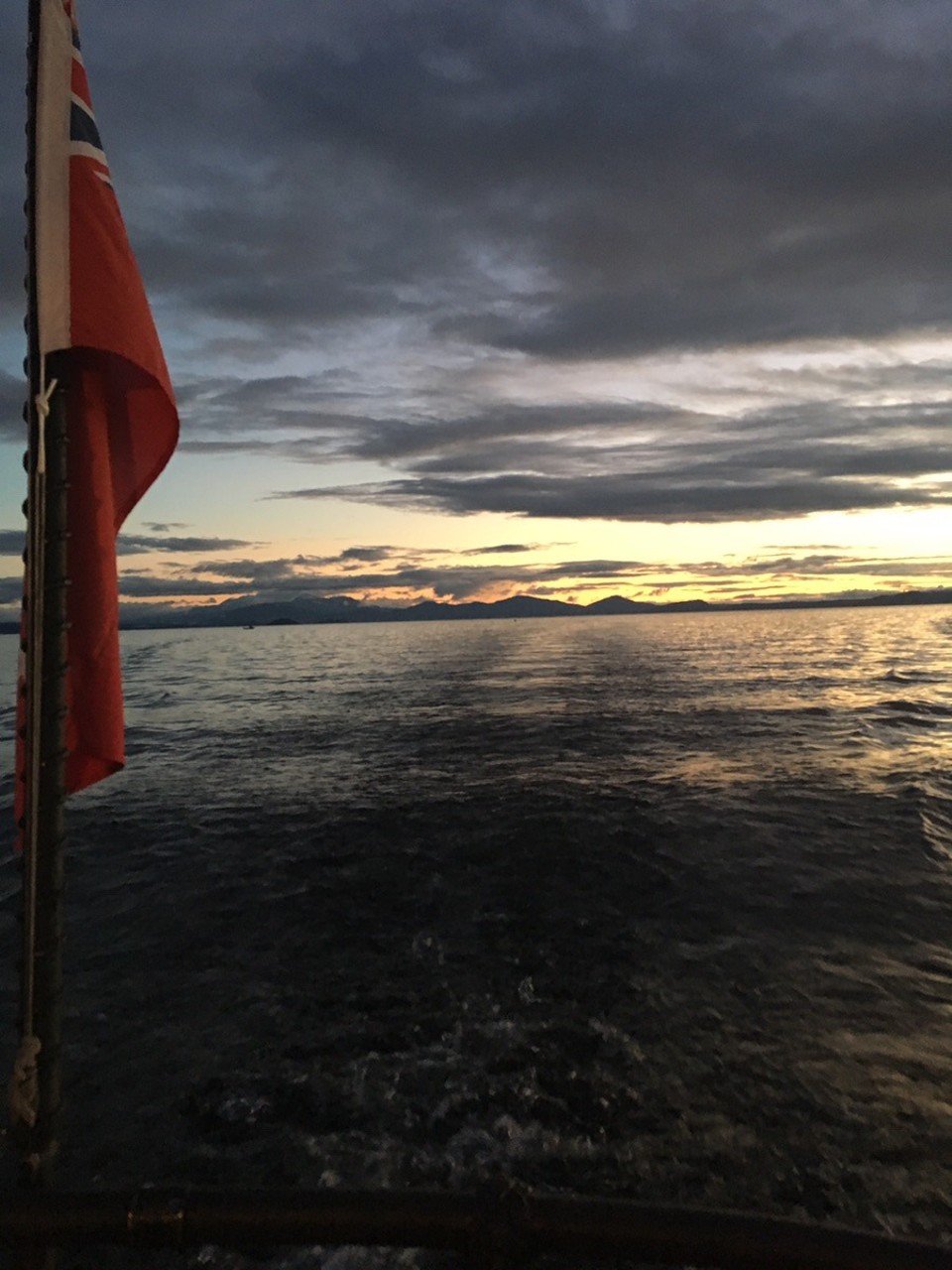 Neuseeland - Taupo - Sunset on the boat cruising lake Taupo 