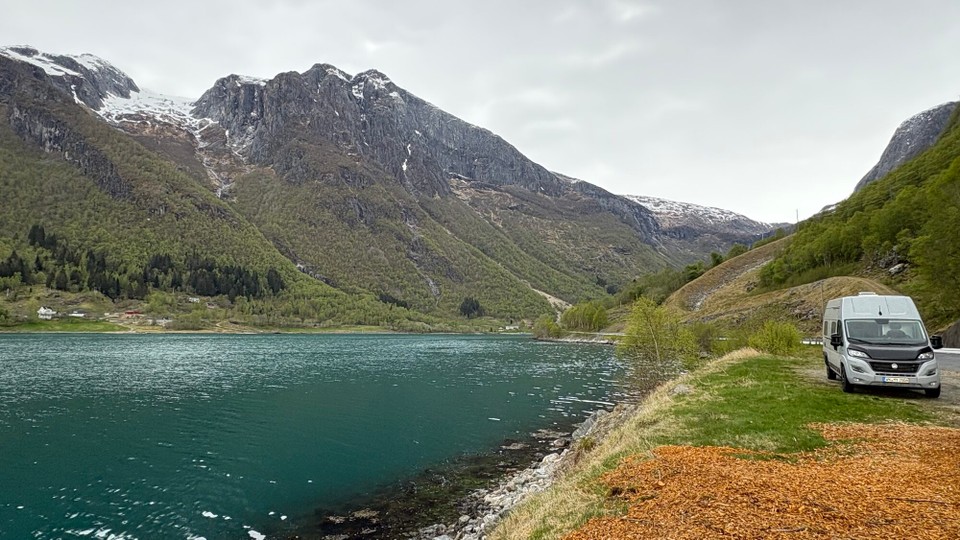 Norwegen - Nessane - Netter Stellplatz für die Nacht 