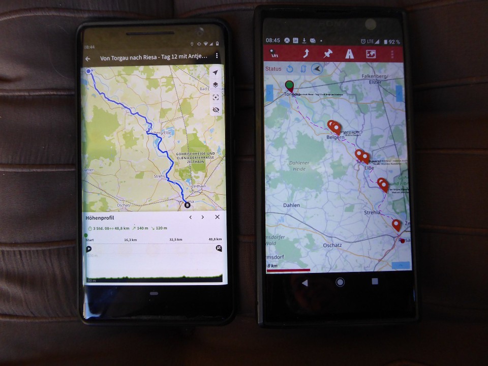 Deutschland - Riesa - Der Tag wurde geplant. So sieht es nämlich aus, wenn Geocacher*innen auf Fahrradtour gehen. Technisch voll ausgestattet. Heute sollten es nicht zu viele Kilometer werden, ich bin in unmotorisierter Begleitung.