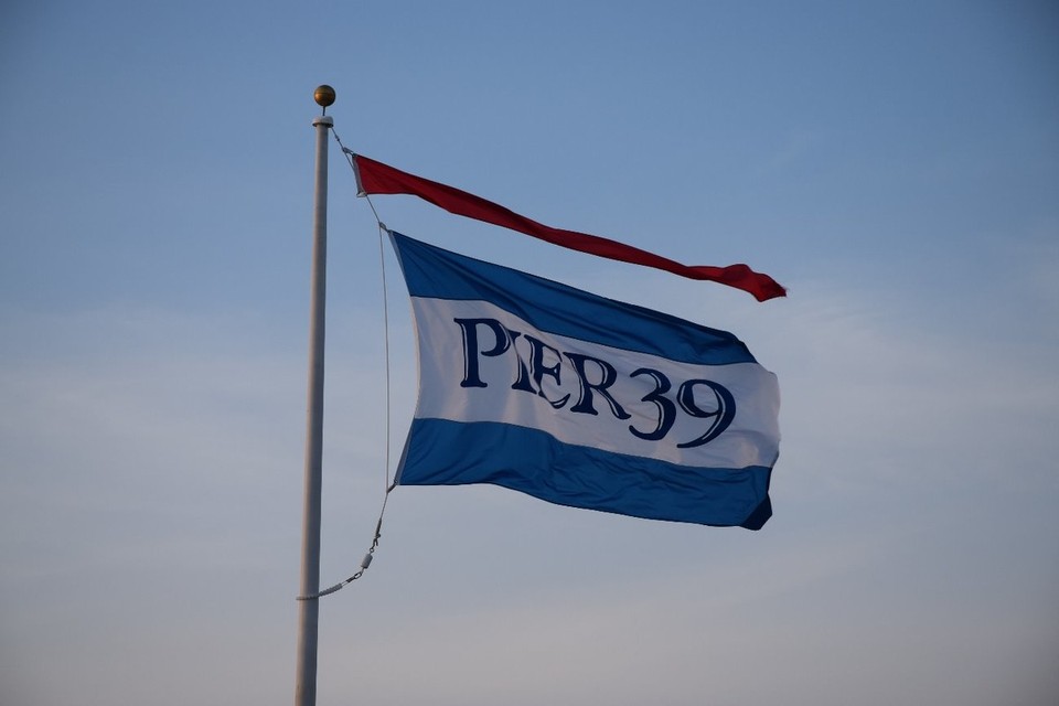 USA - San Francisco - Pier 39 - ein ganzjähriger "Rummel" mit vielen kleinen Läden, Restaurants und verschiedenen Attraktionen
