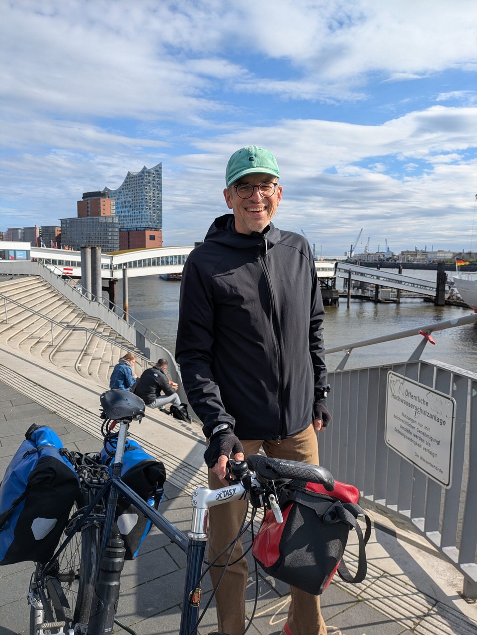Deutschland - Lauenburg/Elbe - Vom Hauptbahnhof erstmal direkt an den Hafen. Und dann...