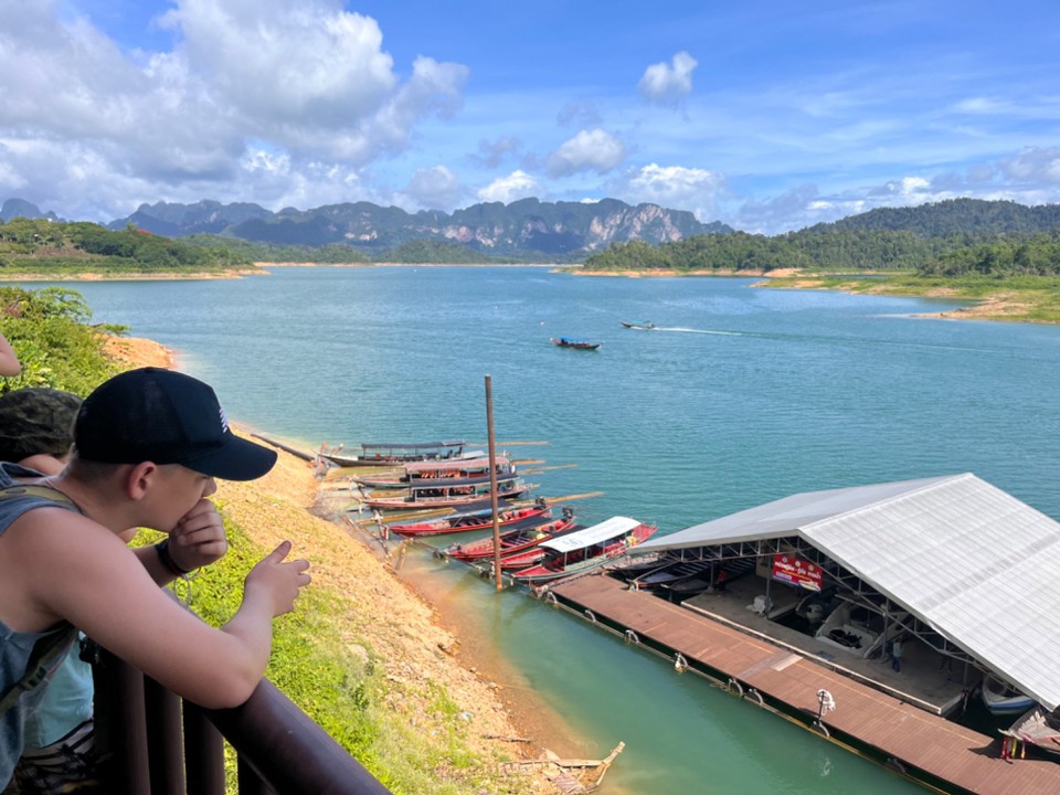 Thailand - Phanom - Ankunft am See.