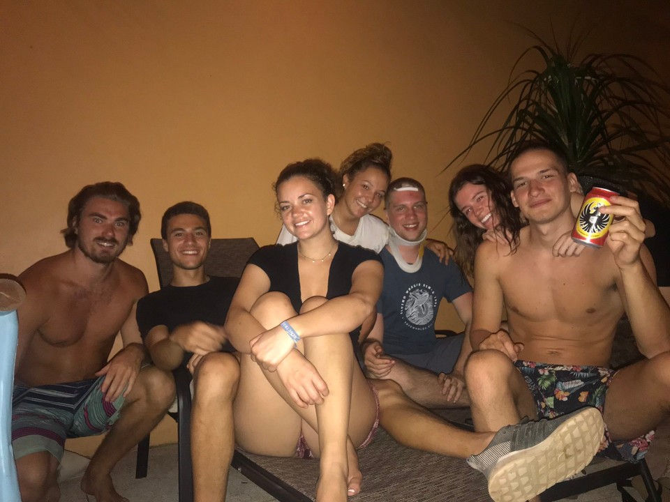 Costa Rica - Tamarindo - vLnR: Tyler, Eli,Sophie, Lobstercole, Erika und Cole
