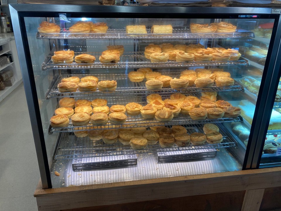 Neuseeland - Fairlie - Kurzer Zwischenstopp beim im Reiseführer erwähnten Piebäcker in Fairlie