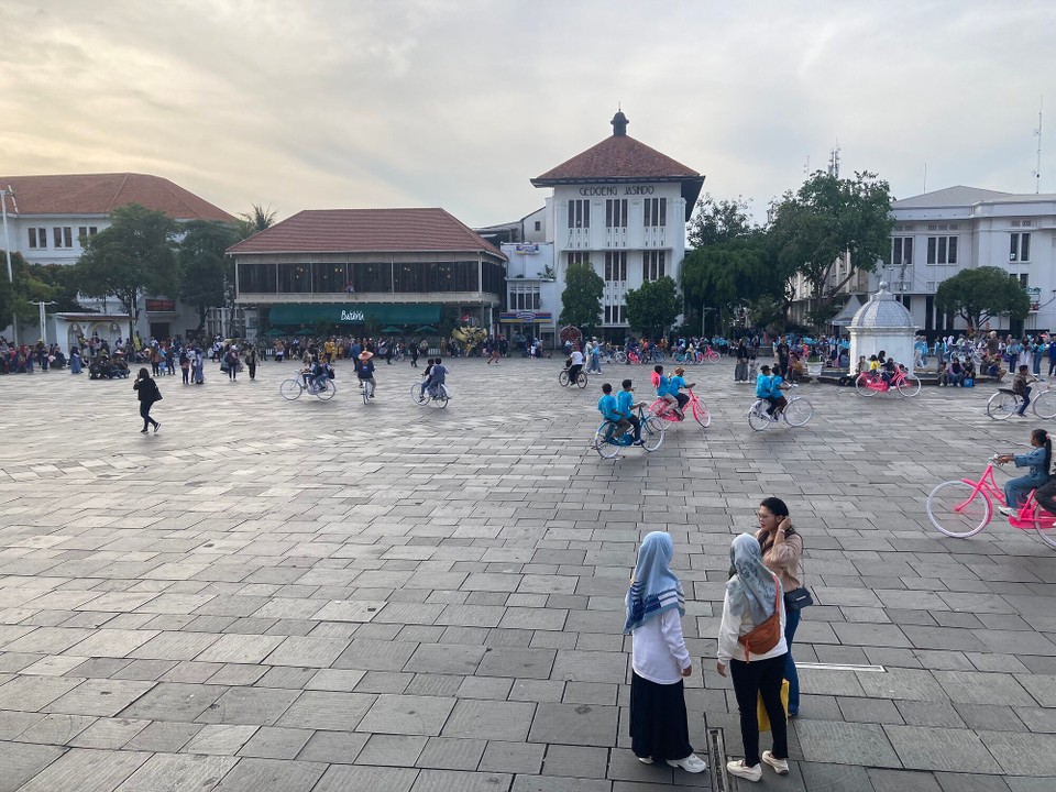 Indonesien - Central Jakarta - Fahrrad fahren ist ein schöner Zeitvertreib 🥳