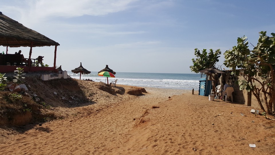 Gambia -  - Vor 24 Stunden habe ich noch gefroren. Nun schwitze ich bei 32° im Schatten. Und nein es gibt keine Klimaanlage im Hotel Papa....