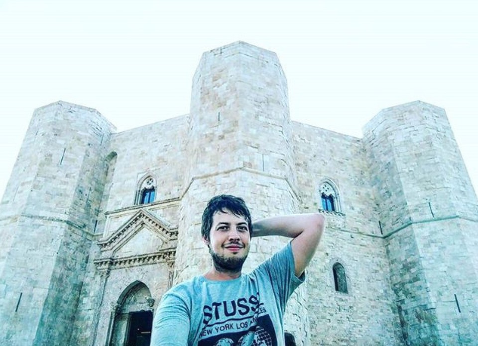 Italia - Ostuni - Castel del monte, dalla moneta da un centesimo alla realtà.