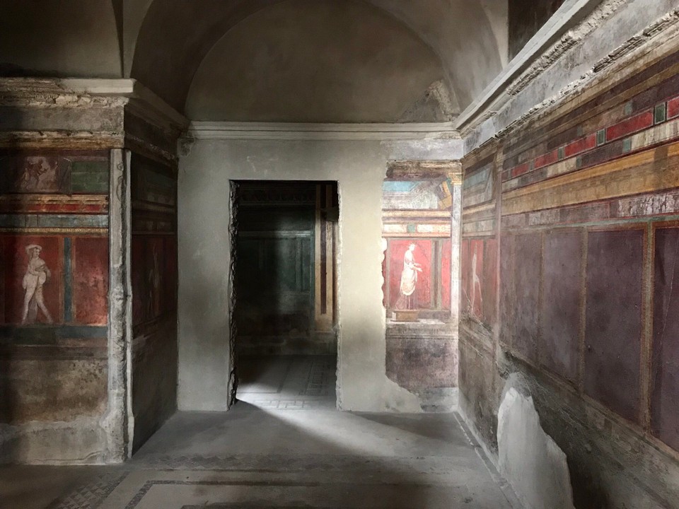 Italien - Pompei - Dramatisches Licht im Haus der Mysterien