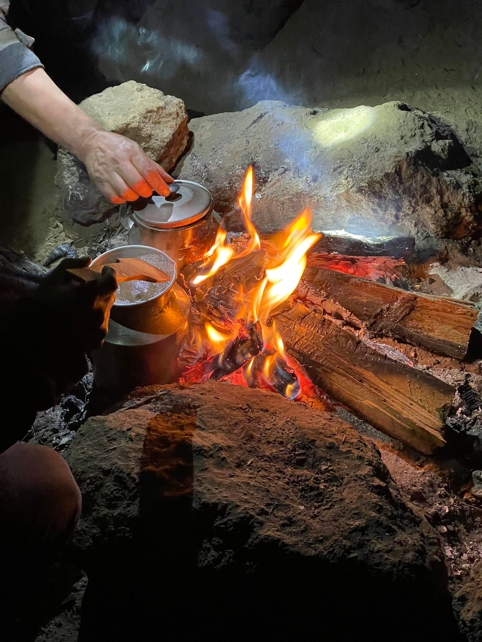 Guatemala - Acatenango - Als Trost gab es heiße Schokolade am Lagerfeuer 🍫 