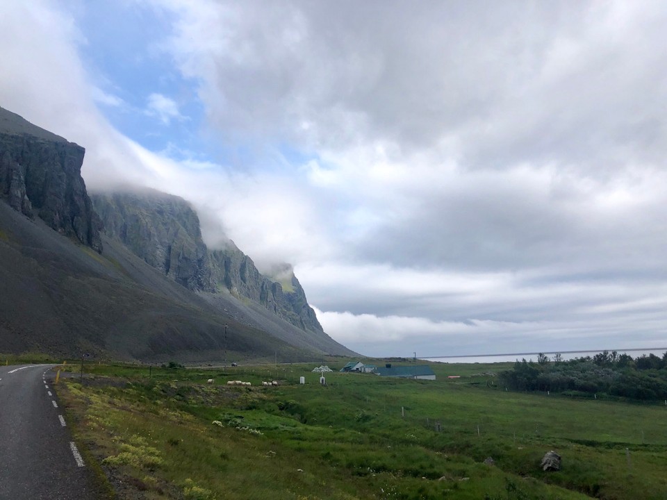 Island - Sveitarfélagið Hornafjörður - Darf ich vorstellen: Das Eystrahorn... Wir sind da und man kann es wirklich sehen heute. 🤣