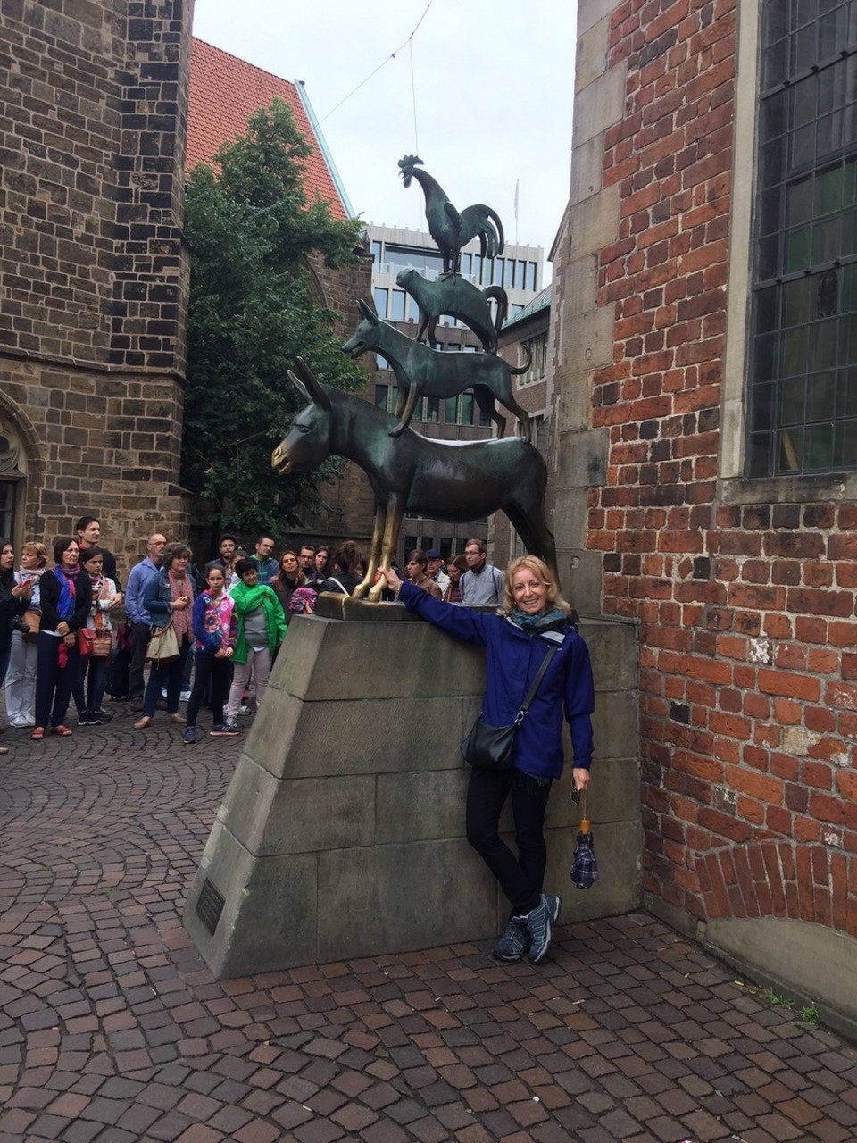  - Germany, Bremen - Stadtmusikanten (town musicians) by the Town Hall. Bronze sculpture by Gerhard Marcks 1951. 