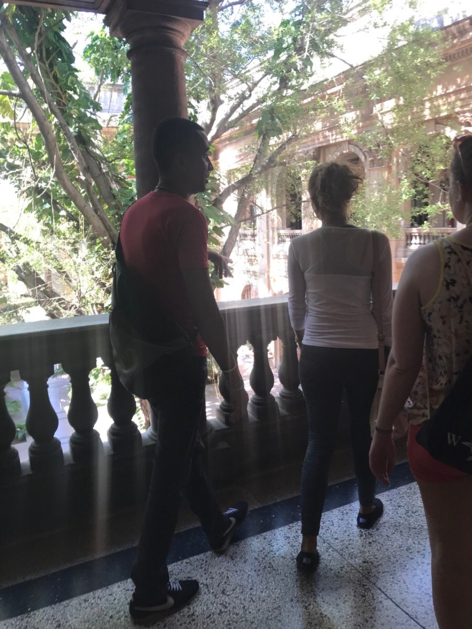 Kuba - Havanna - Haben auch gleich Alejandro und Sandra kennengelernt... mit Alejandro hatten wir einen super private Guide! 👌🏼