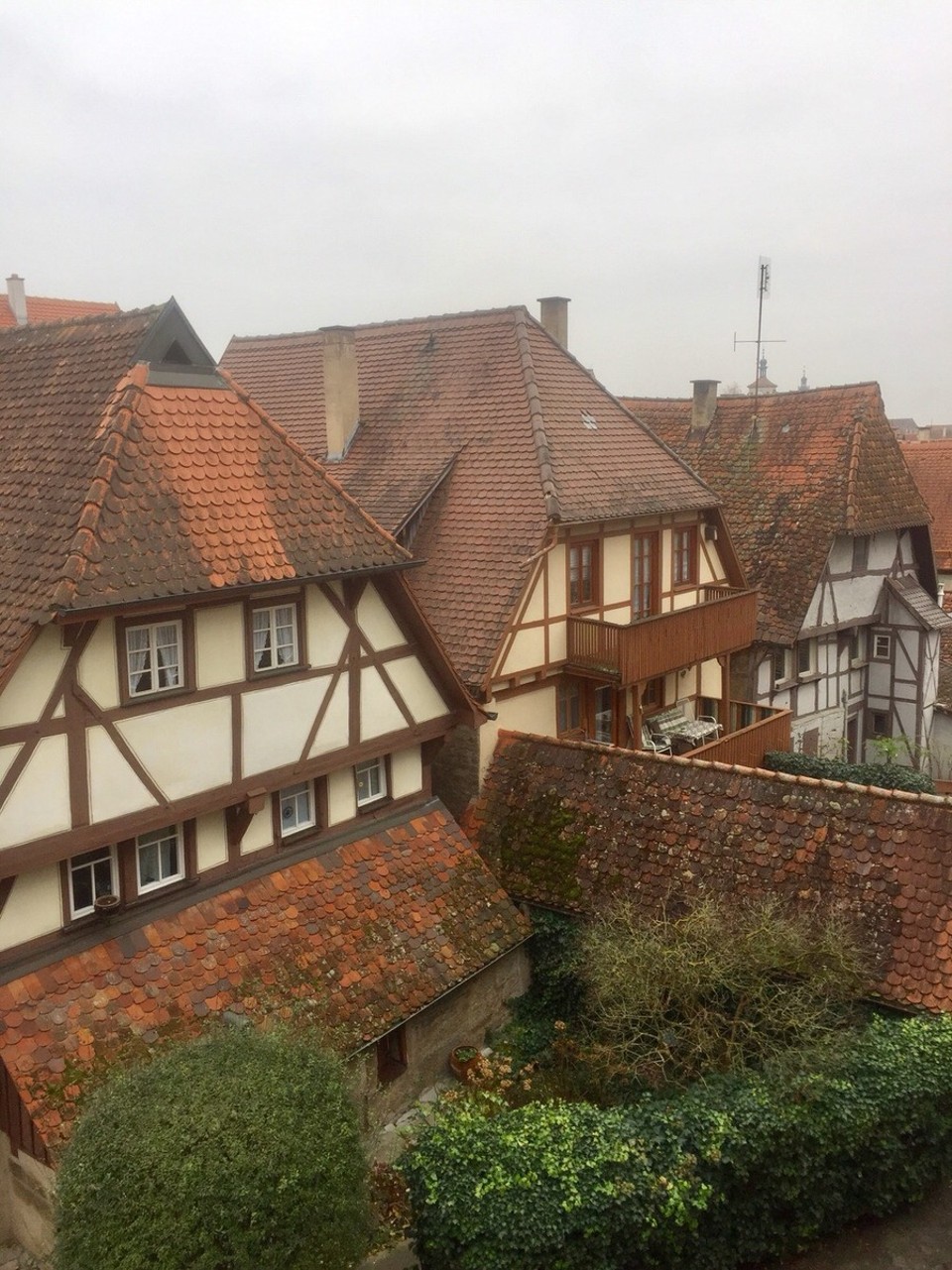 Deutschland - Rothenburg ob der Tauber - ...leaning on...beautiful ;)