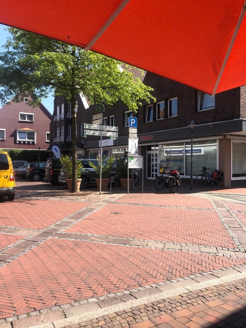 Deutschland - Wildeshausen - Unsere Räder mit Hintergrund 