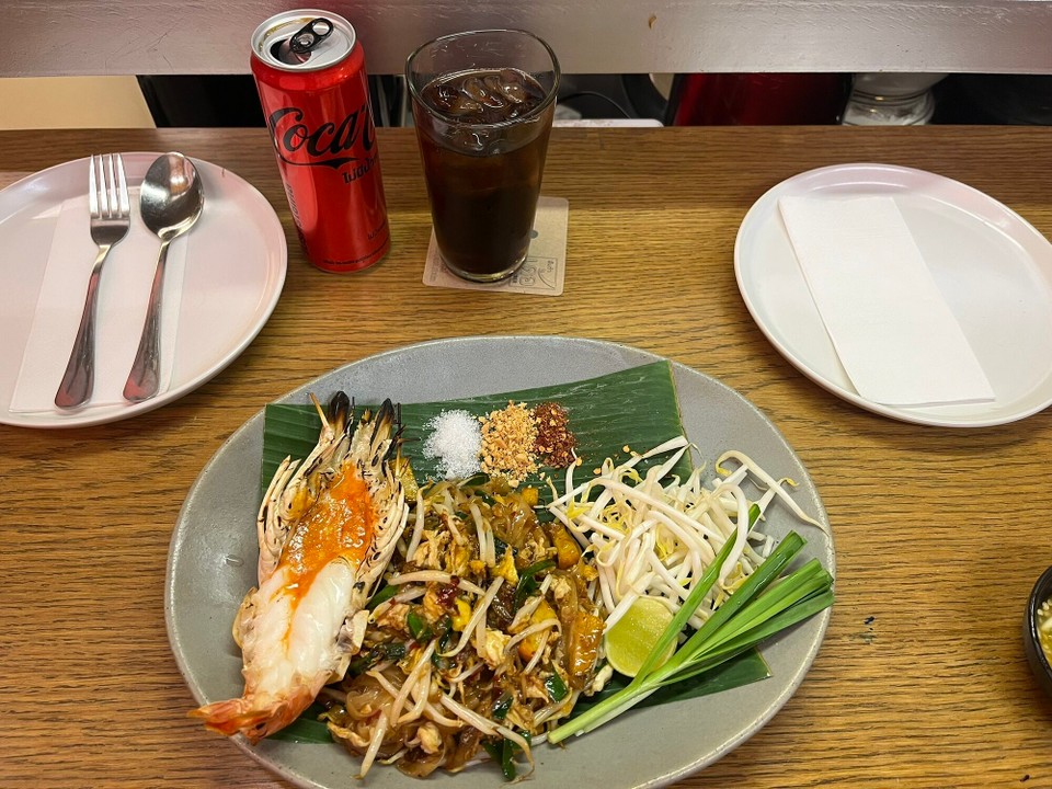Thailand - Bangkok - Grilled river prawn and pad Thai for dinner for £10. It was so good and I was so full afterwards. Defo what was needed!