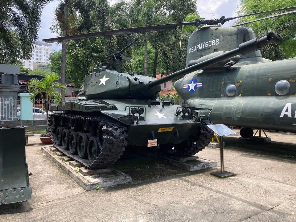 Vietnam - Ho-Chi-Minh-Stadt - Kriegsrestemuseum steht an