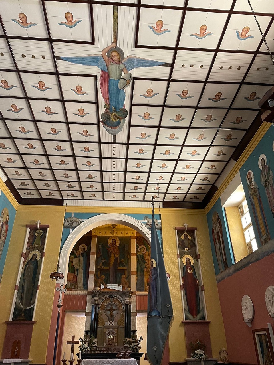 Slowenien - Soča - Die Kirche von Soca mit den berühmten Gemälden 