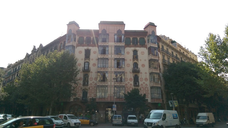 Spanien - Barcelona - Auffallend schön die unzähligen Fassaden.