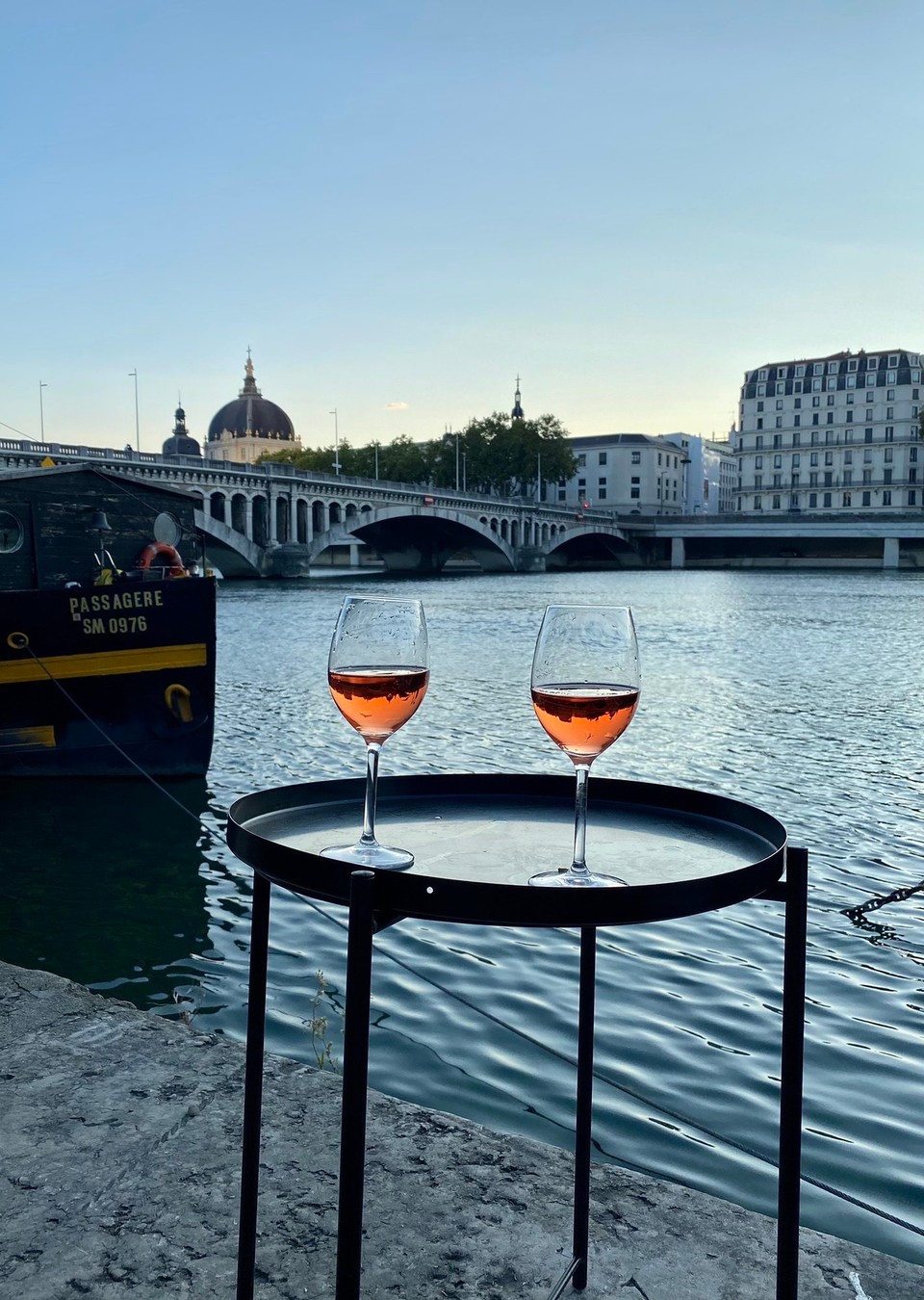 Frankreich - Lyon - Erster Aperitif an der Rhône