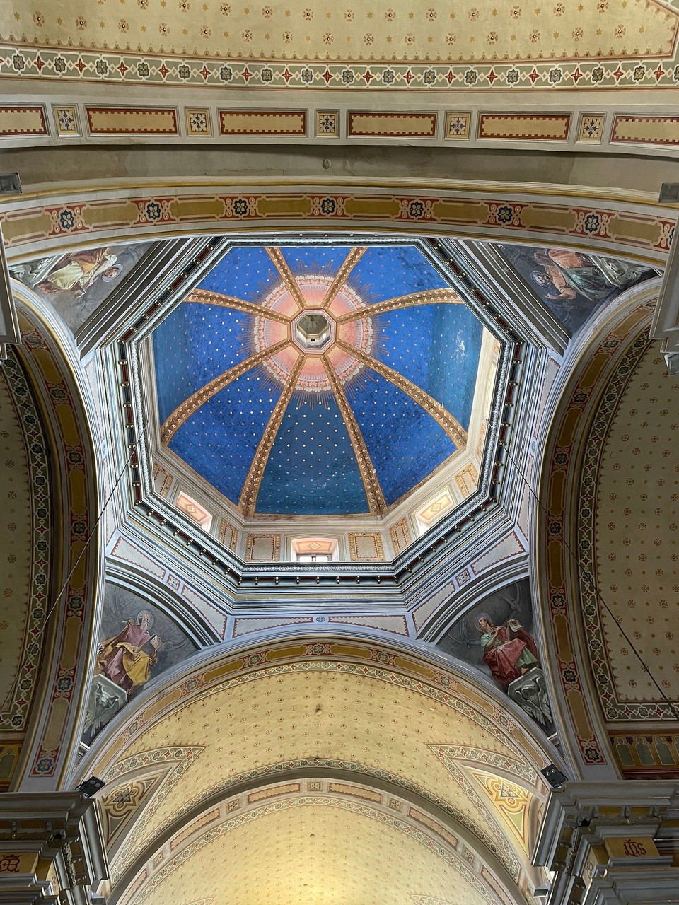 Italien - Oristano - …und innen 