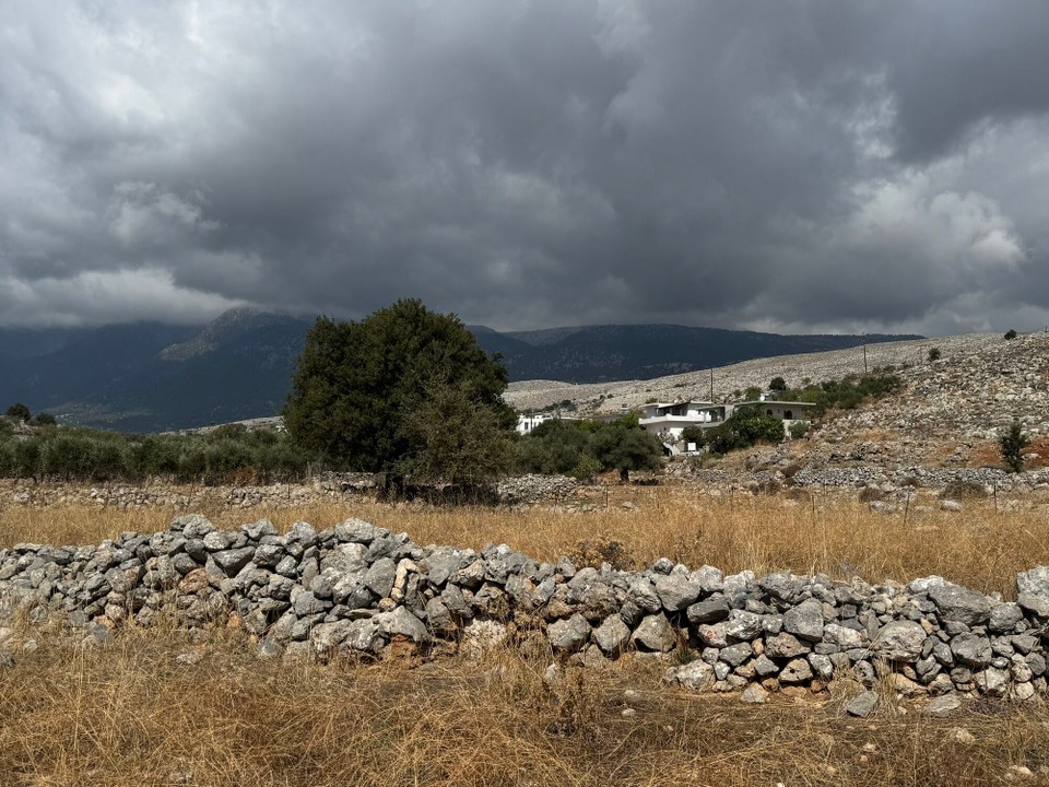 Griechenland - Anopoli - Die Wolken täuschen! Null Regen! 