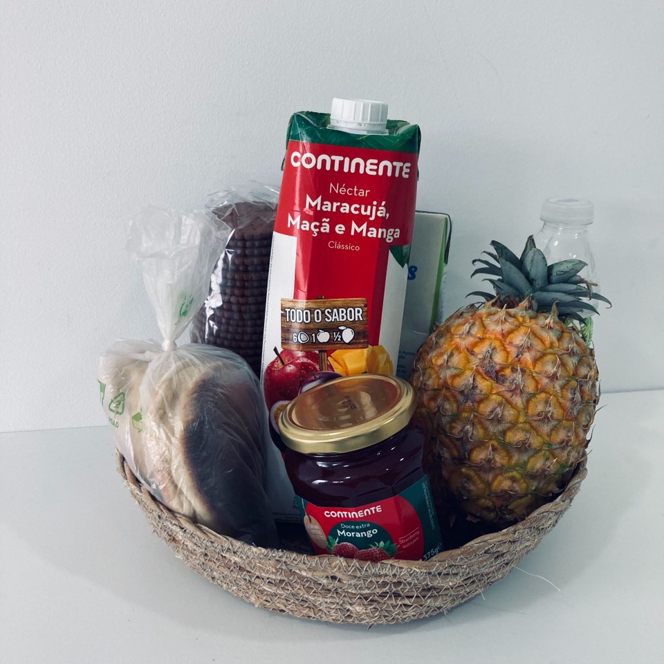 Portugal - Ribeira Grande - Ein süßer Willkommensgruß unseres Gastgebers, voller lokaler Produkte