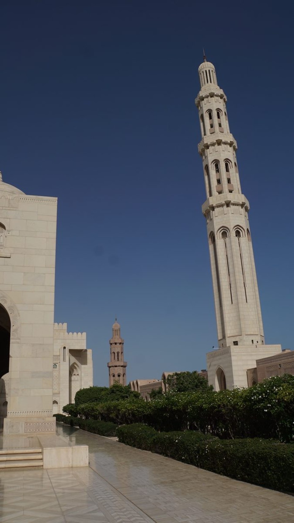 Oman -  - Hauptminarett 91,5 m hoch