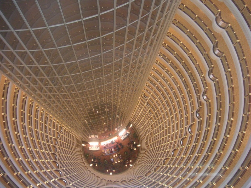 China - Shanghai - Auf den Mao Tower mit dem Lift in 1 Minute auf 340 m!