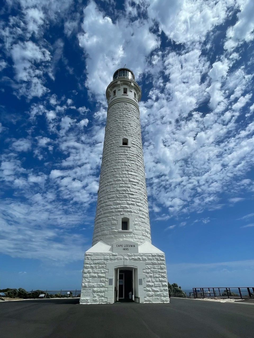 Australien - Hamelin Bay - Auf der Fahrt zurück nach Margaret Ricer haben wir noch einen Abstecher zum Cape Leeuwin mit seinem Leuchtturm gemacht.